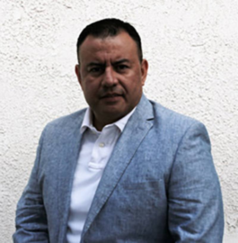 Walter Oliva, MBA — Walk Thru Wealth founder, licensed real estate agent DRE #02425405 and mortgage loan originator NMLS #2659514